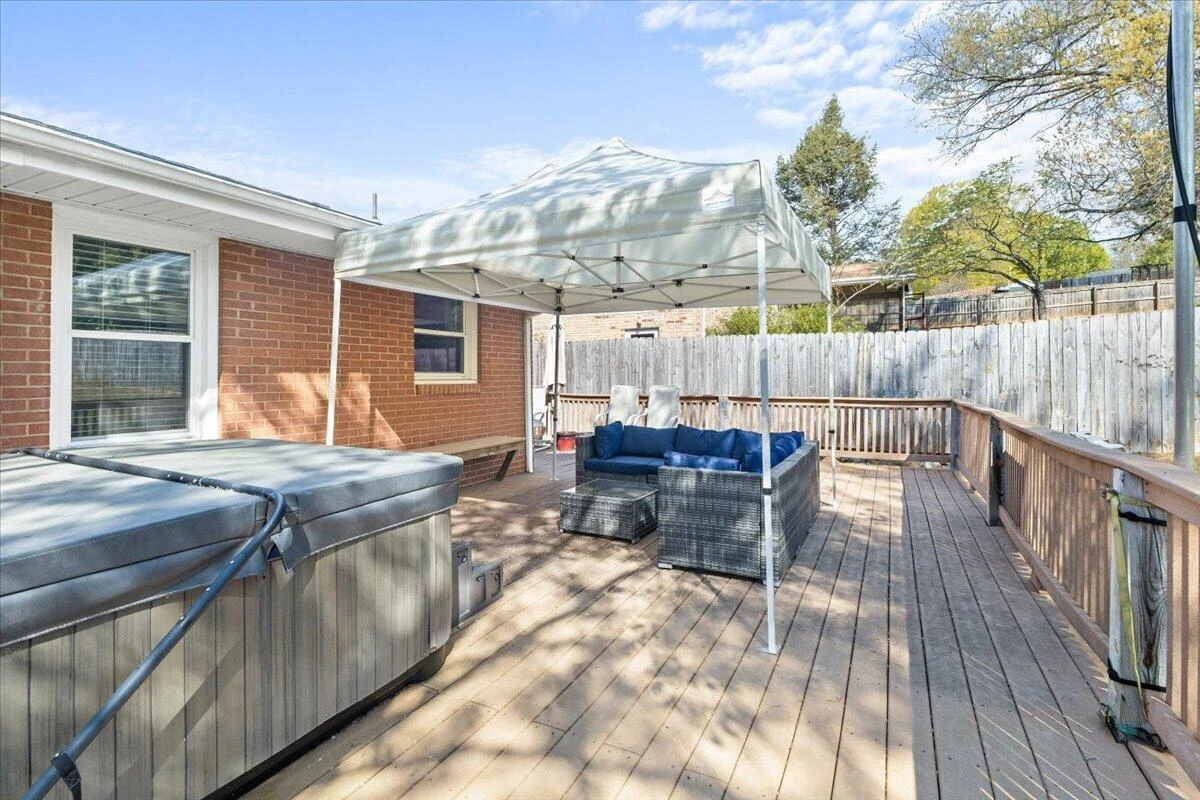 403 Ingal BLVD - Photo 27