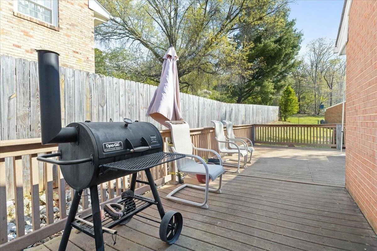 403 Ingal BLVD - Photo 29