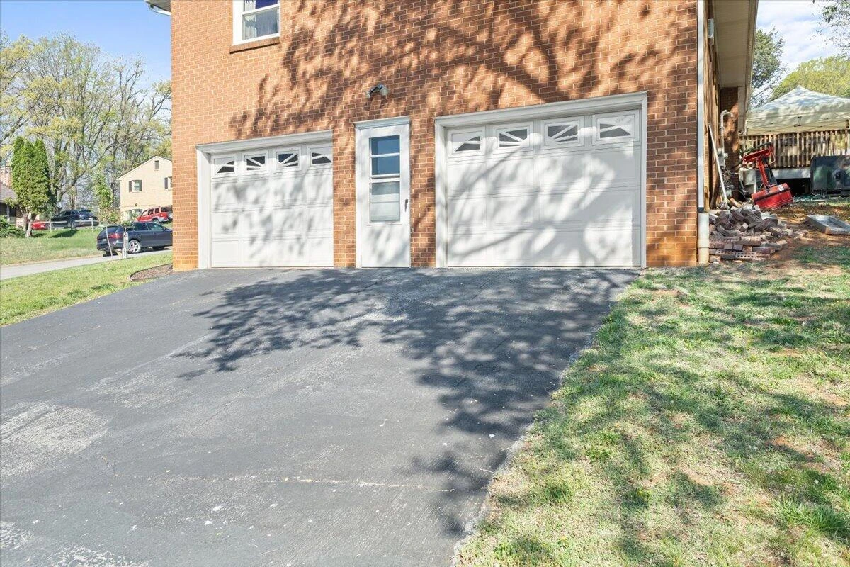 403 Ingal BLVD - Photo 33