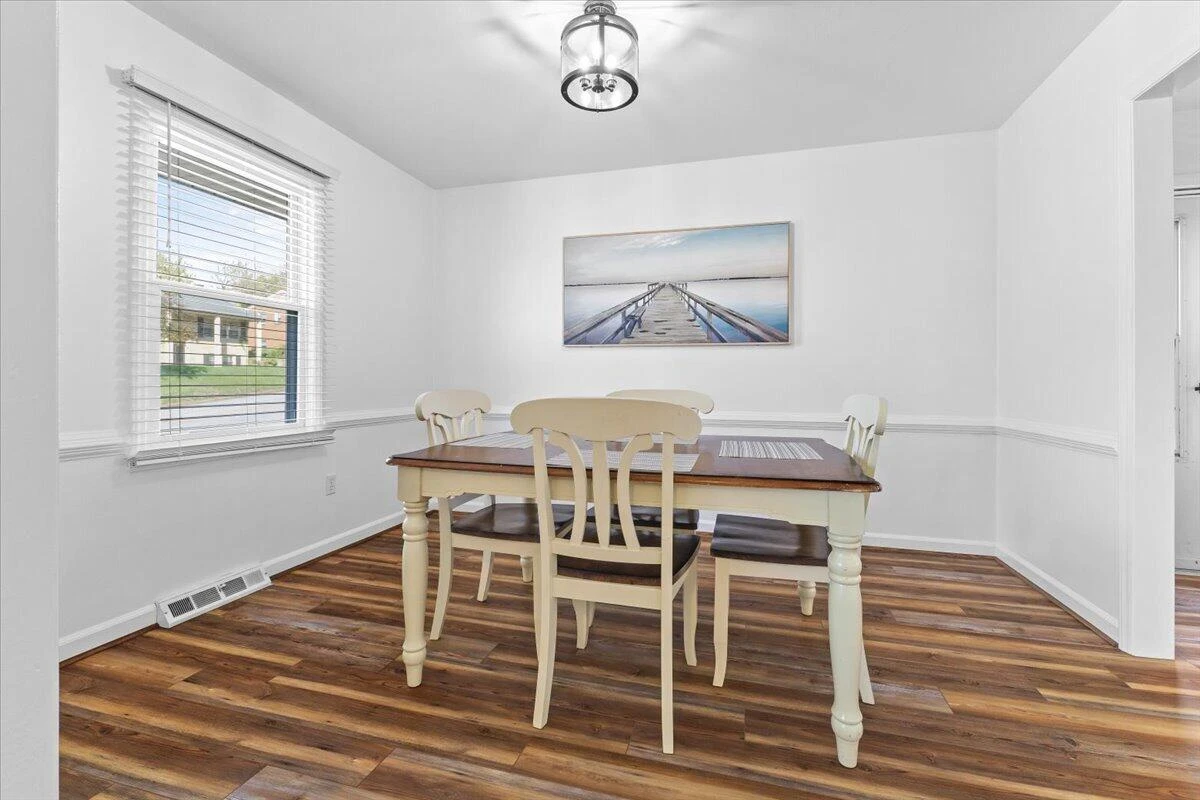 403 Ingal BLVD - Photo 7