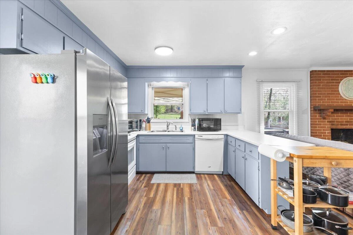 403 Ingal BLVD - Photo 9