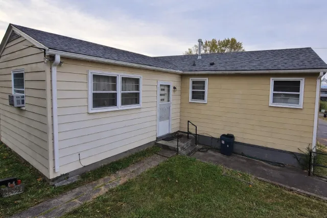 1431 Gilmer AVE