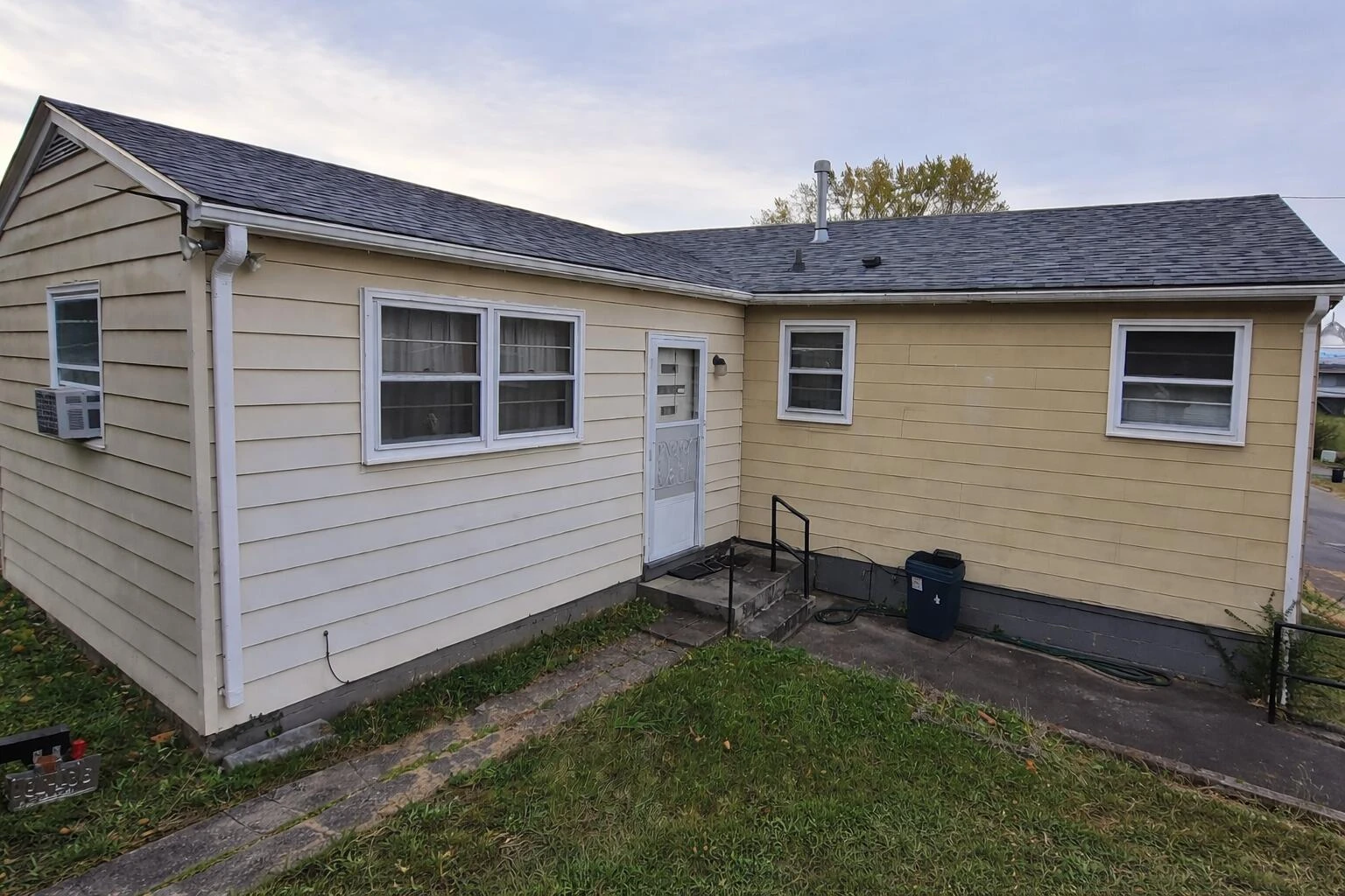 1431 Gilmer AVE
