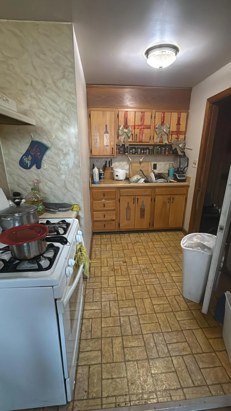 1431 Gilmer AVE - Photo 2