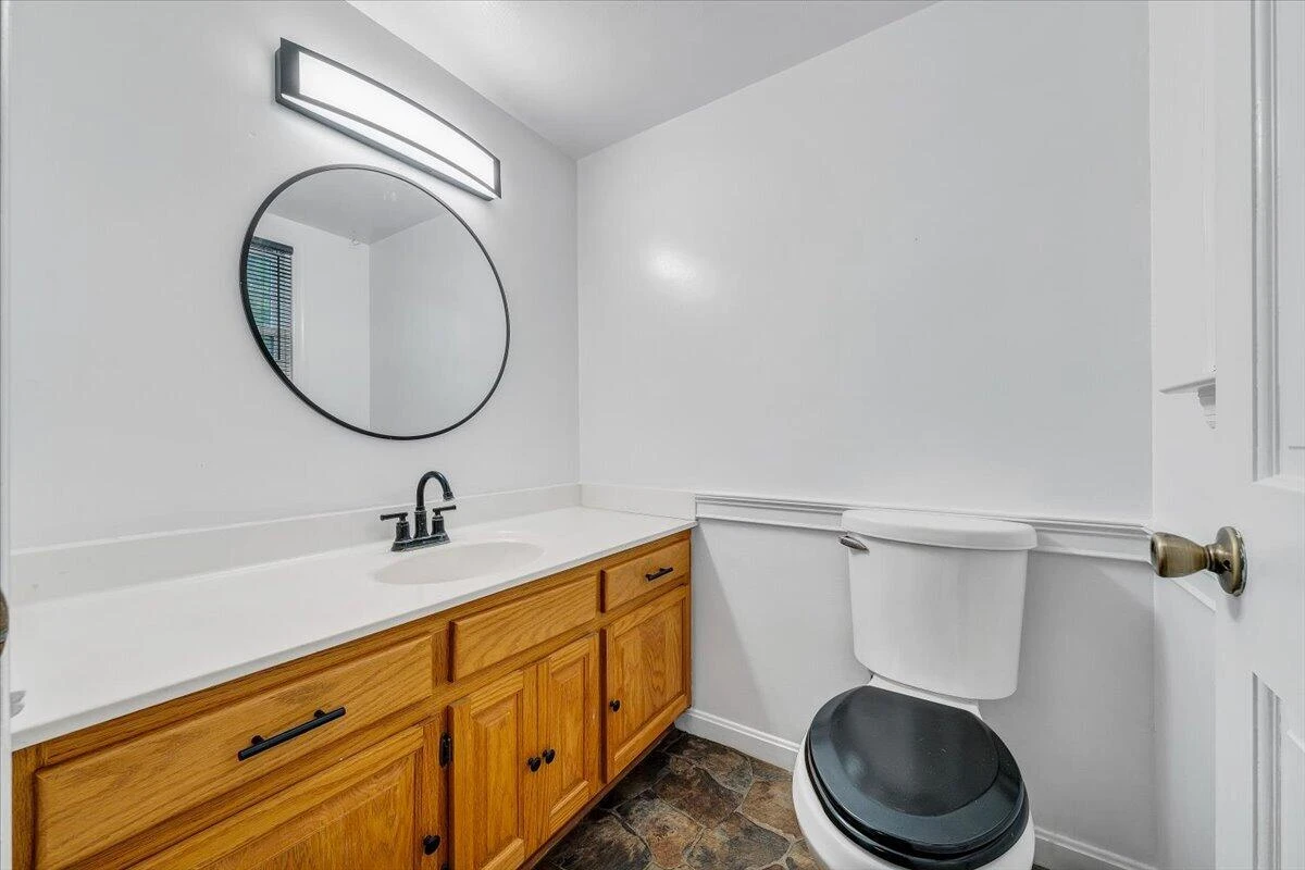 2730 Coachman CIR - Photo 13