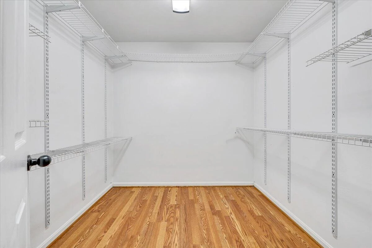 2730 Coachman CIR - Photo 25
