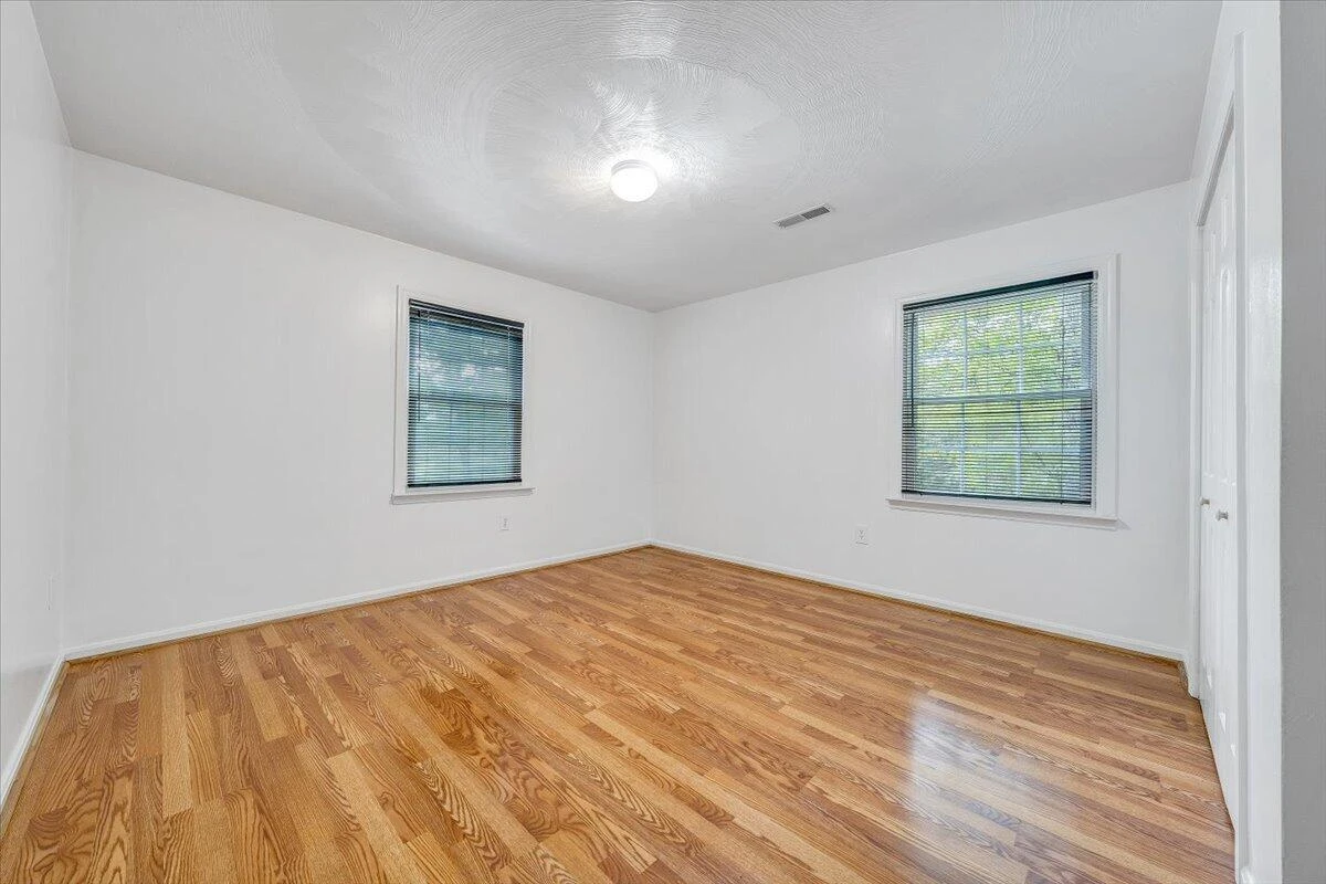 2730 Coachman CIR - Photo 26