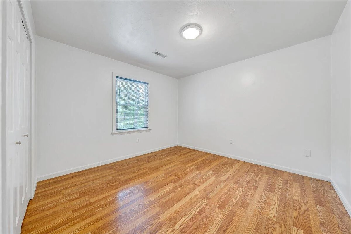 2730 Coachman CIR - Photo 28