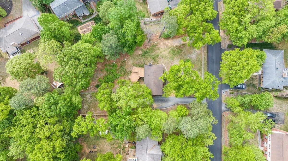 2730 Coachman CIR - Photo 68