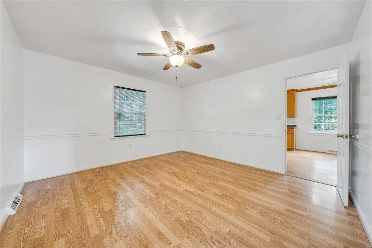 2730 Coachman CIR - Photo 9