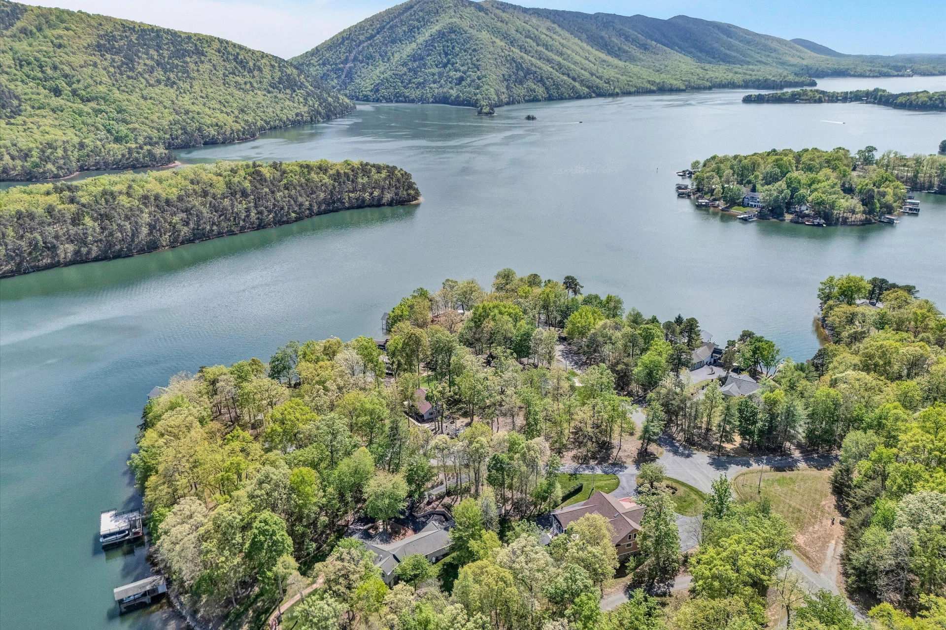 250 Deerwood DR - Photo 17