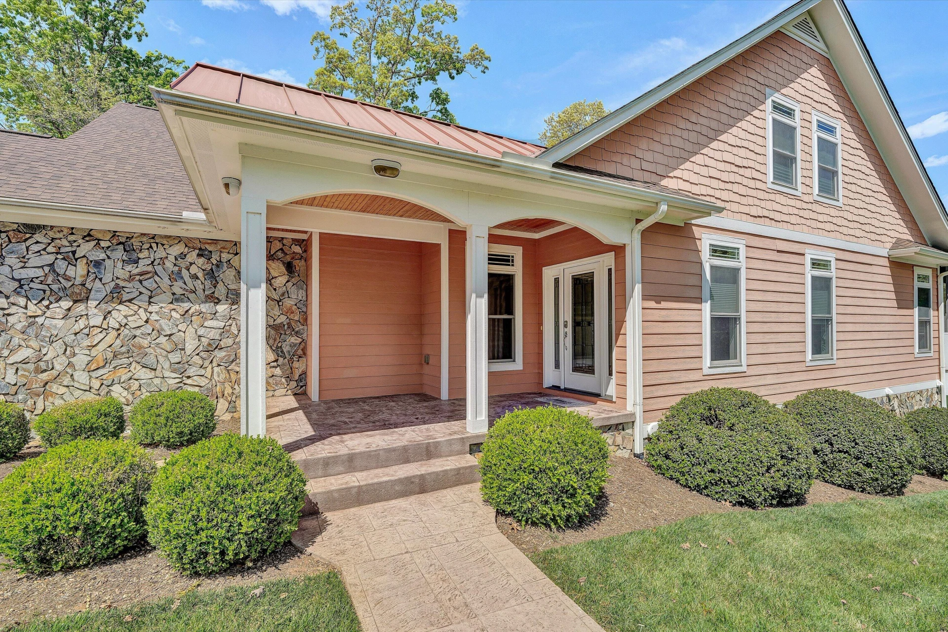250 Deerwood DR - Photo 24