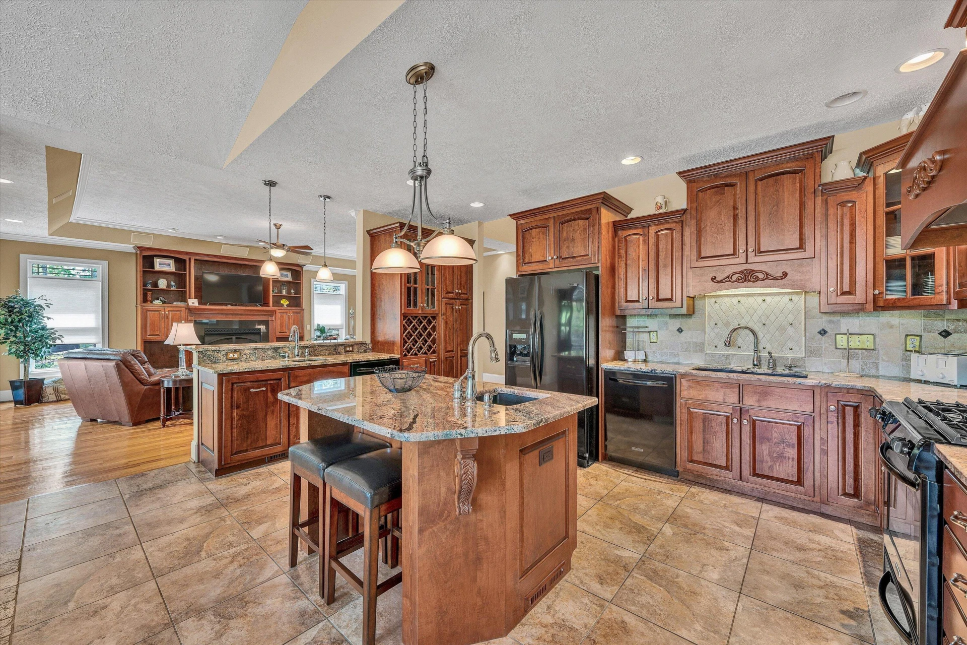 250 Deerwood DR - Photo 32