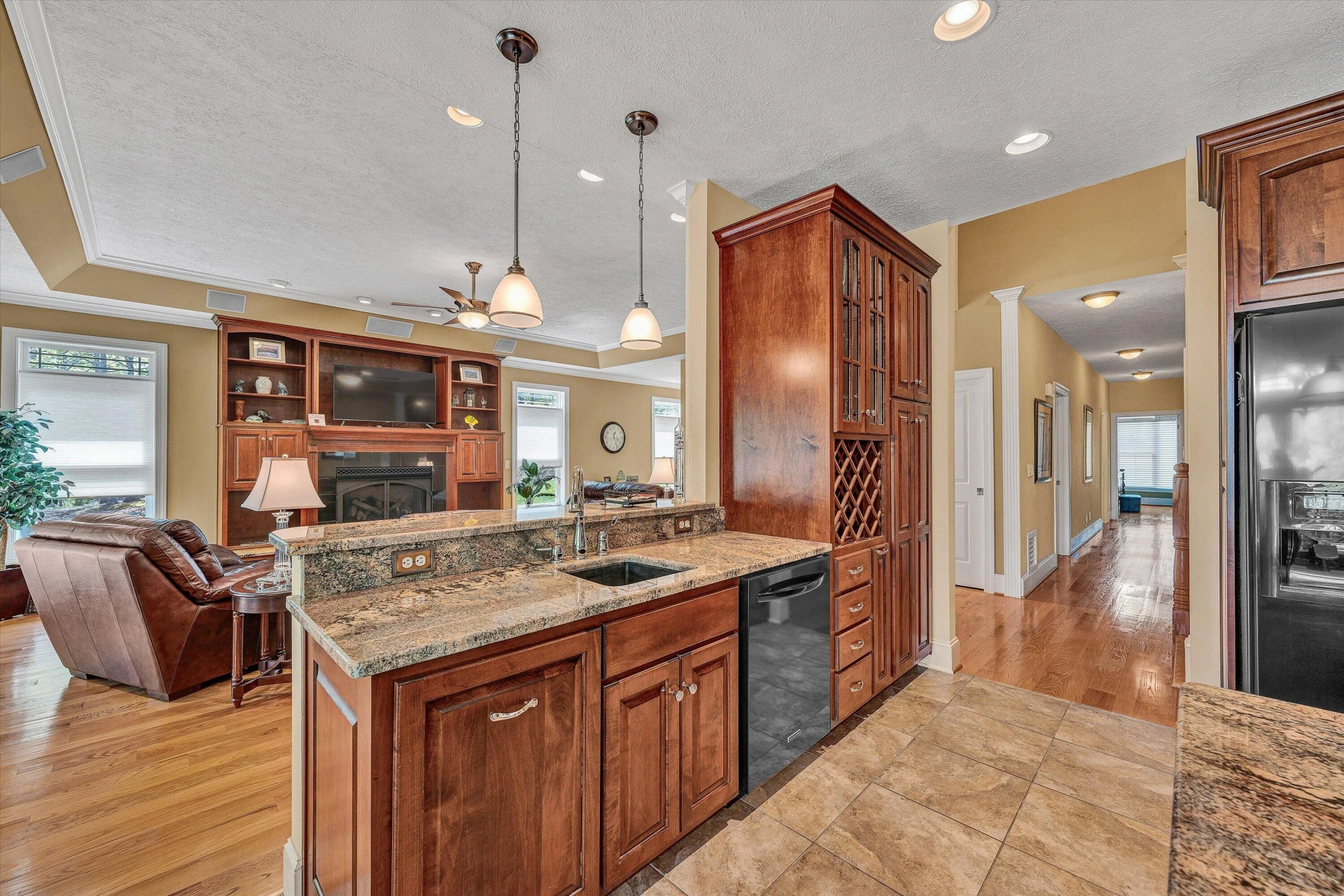 250 Deerwood DR - Photo 33