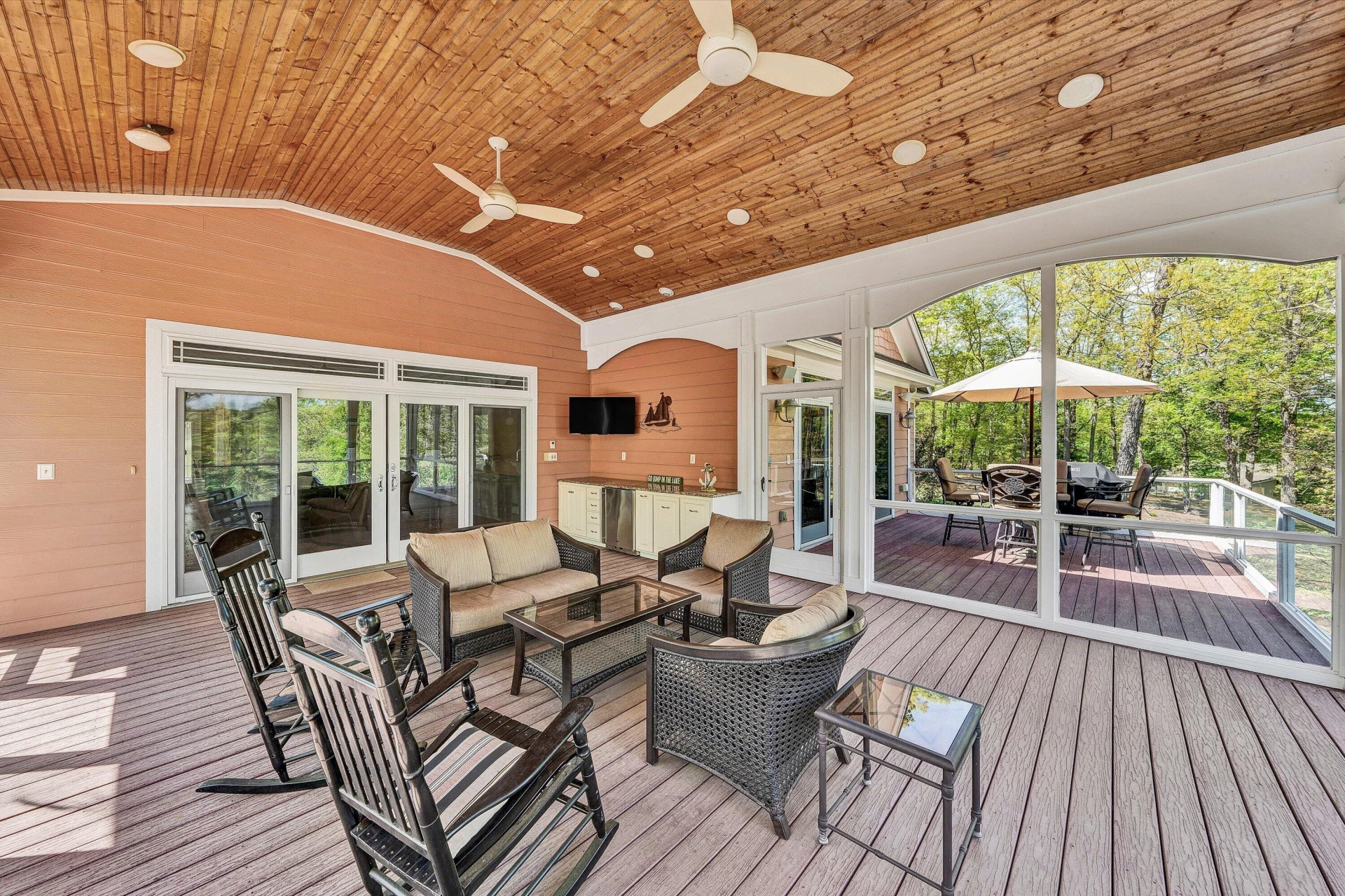 250 Deerwood DR - Photo 40
