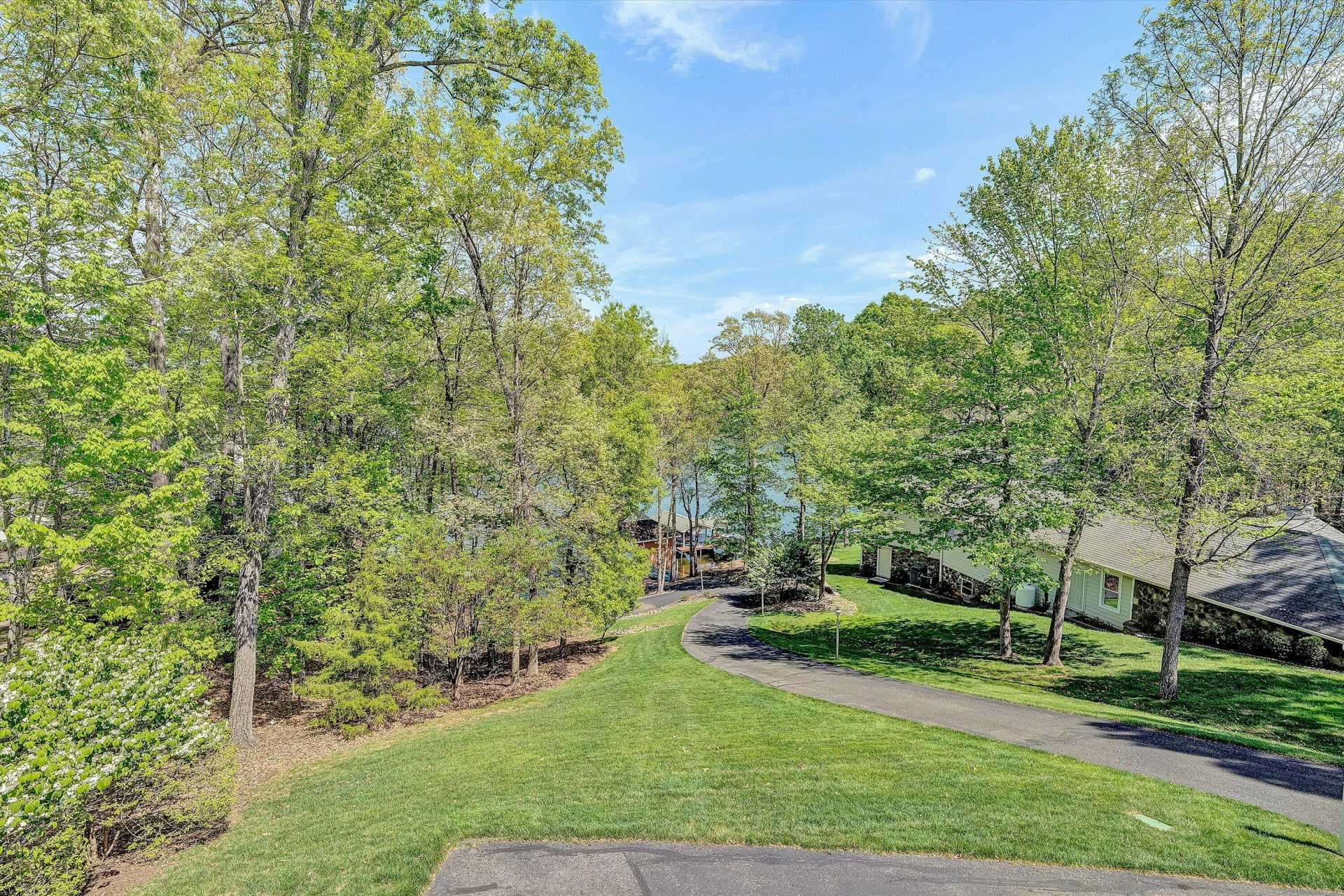 250 Deerwood DR - Photo 43