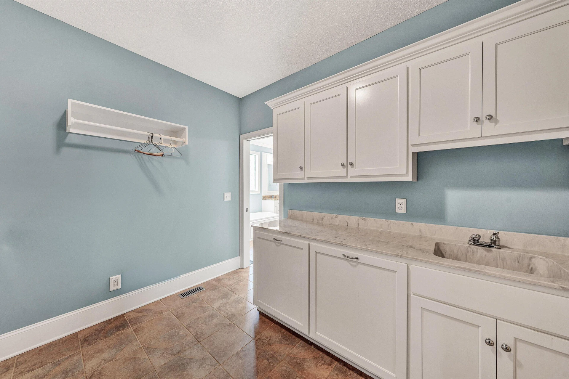 250 Deerwood DR - Photo 50