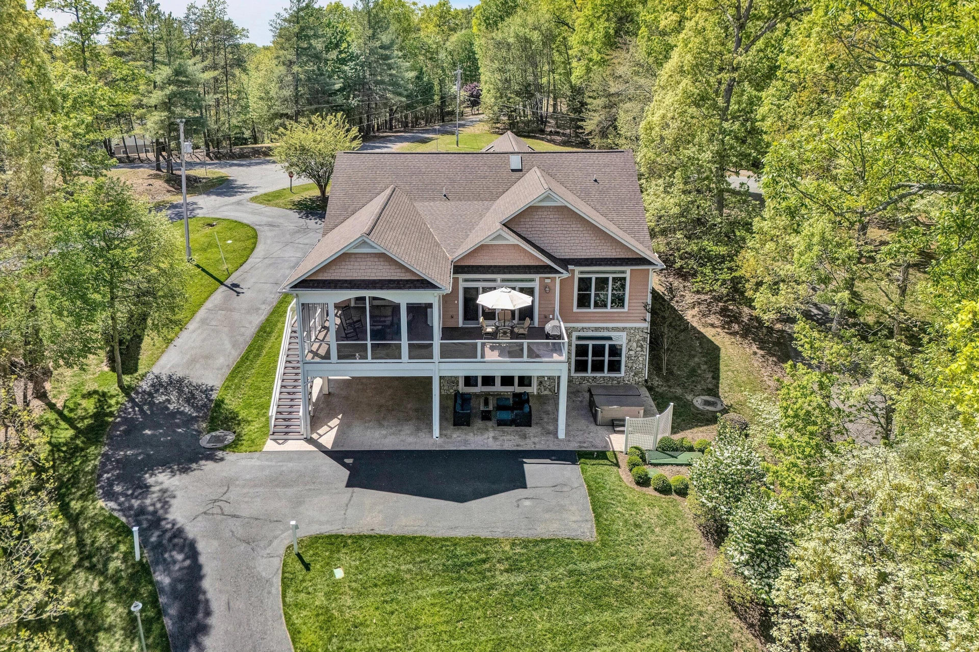 250 Deerwood DR - Photo 8