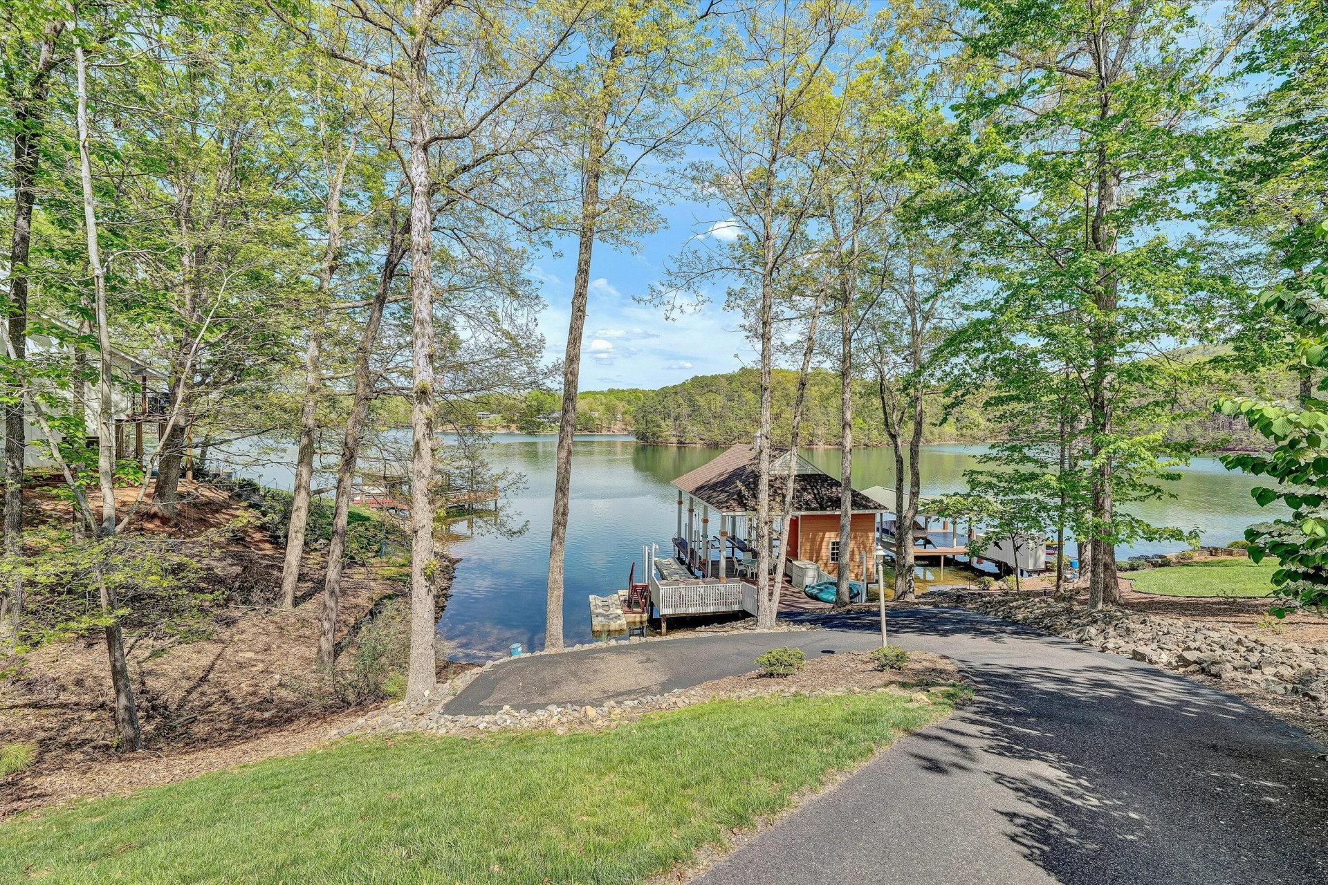 250 Deerwood DR - Photo 12