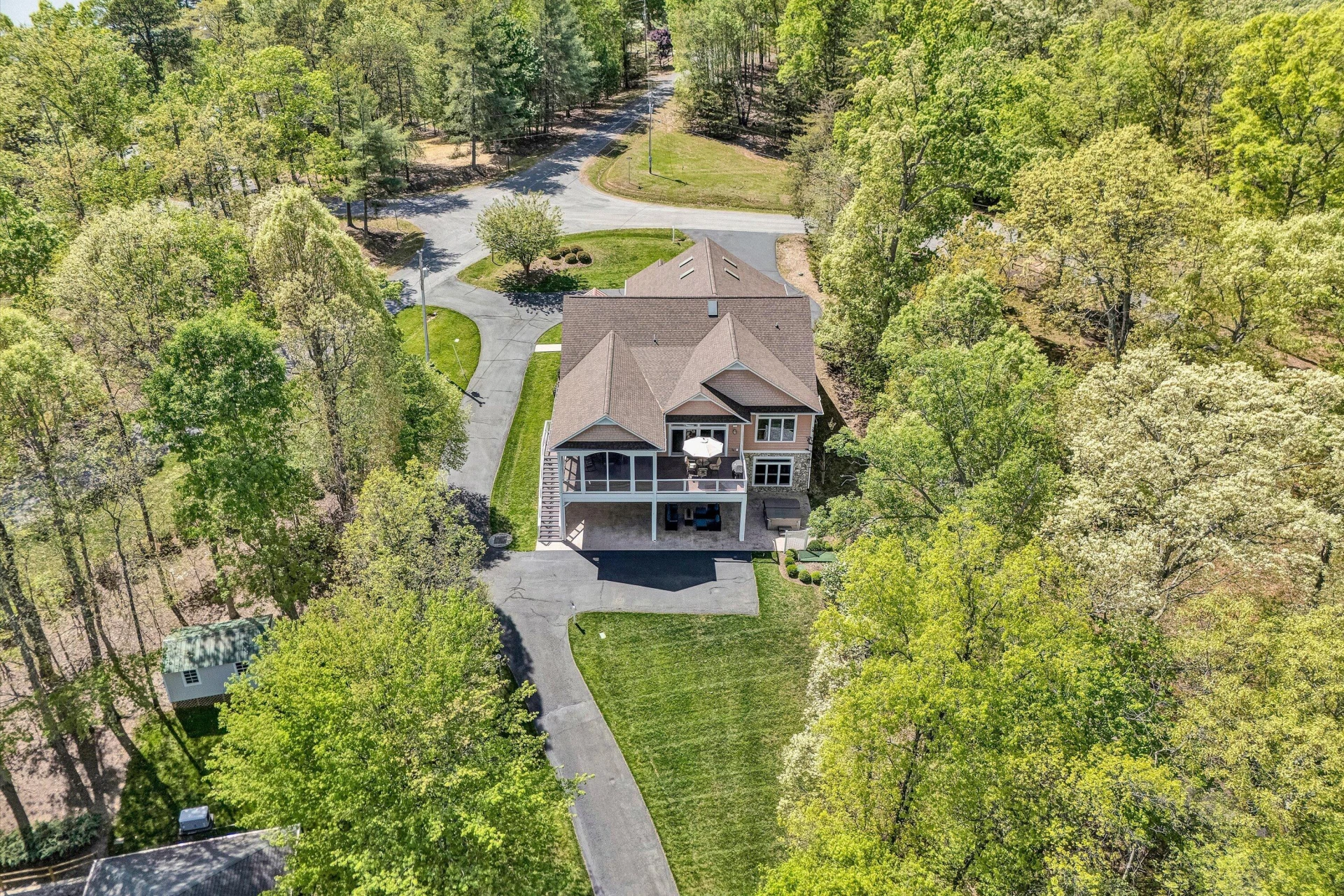250 Deerwood DR - Photo 98