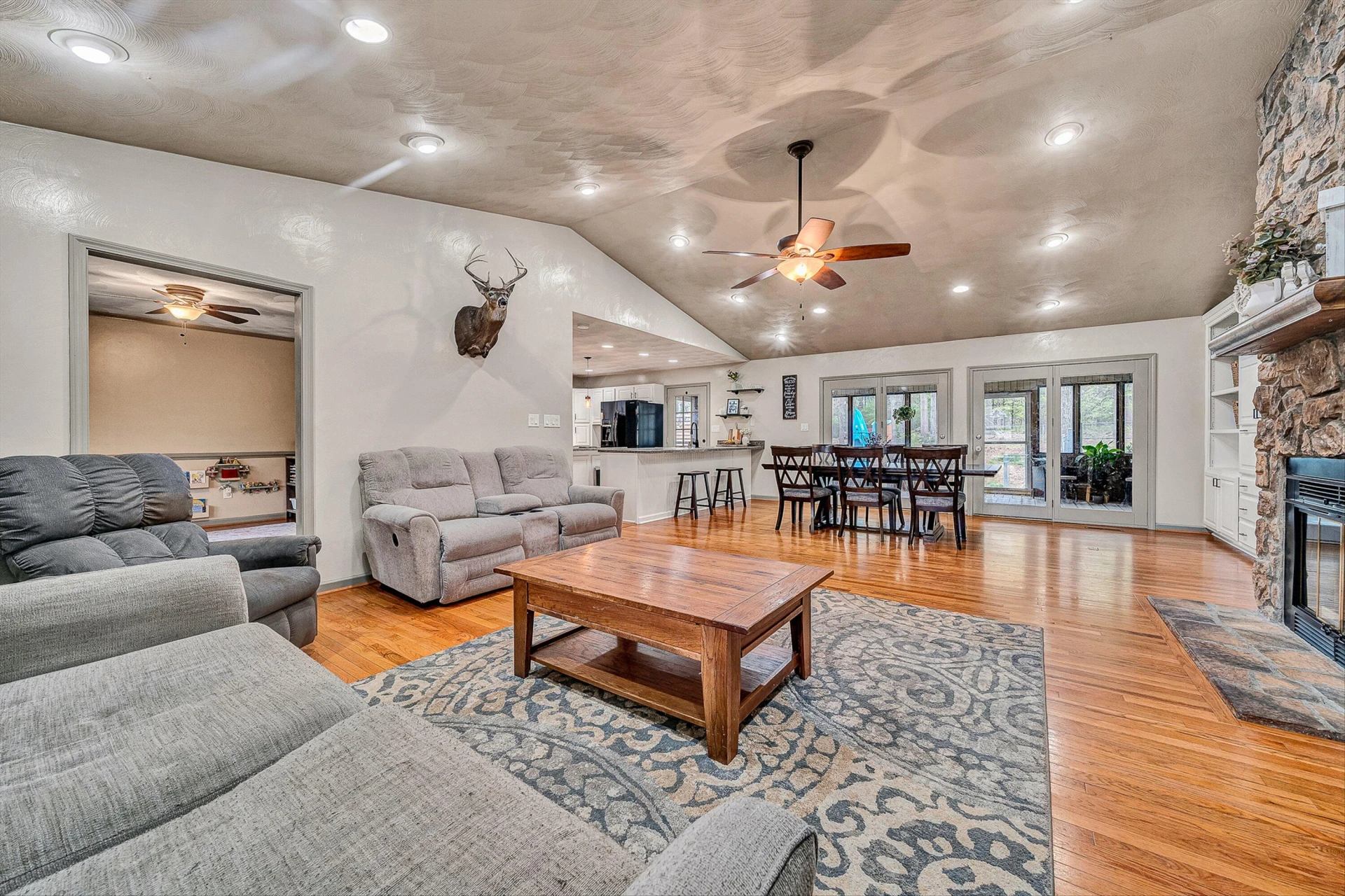 8102 Otterview DR - Photo 6