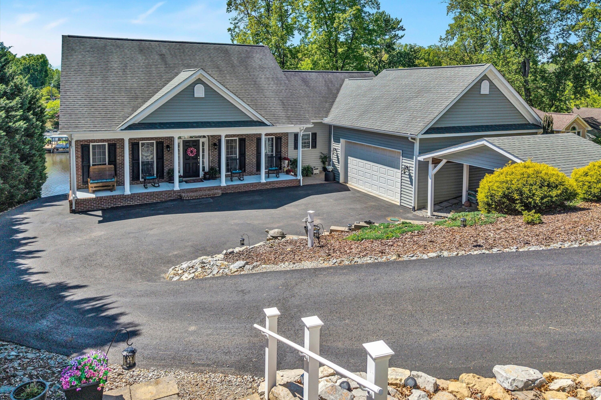 400 Sourwood DR - Photo 12