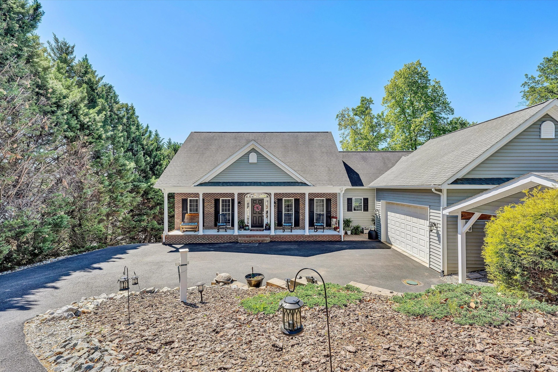400 Sourwood DR - Photo 5