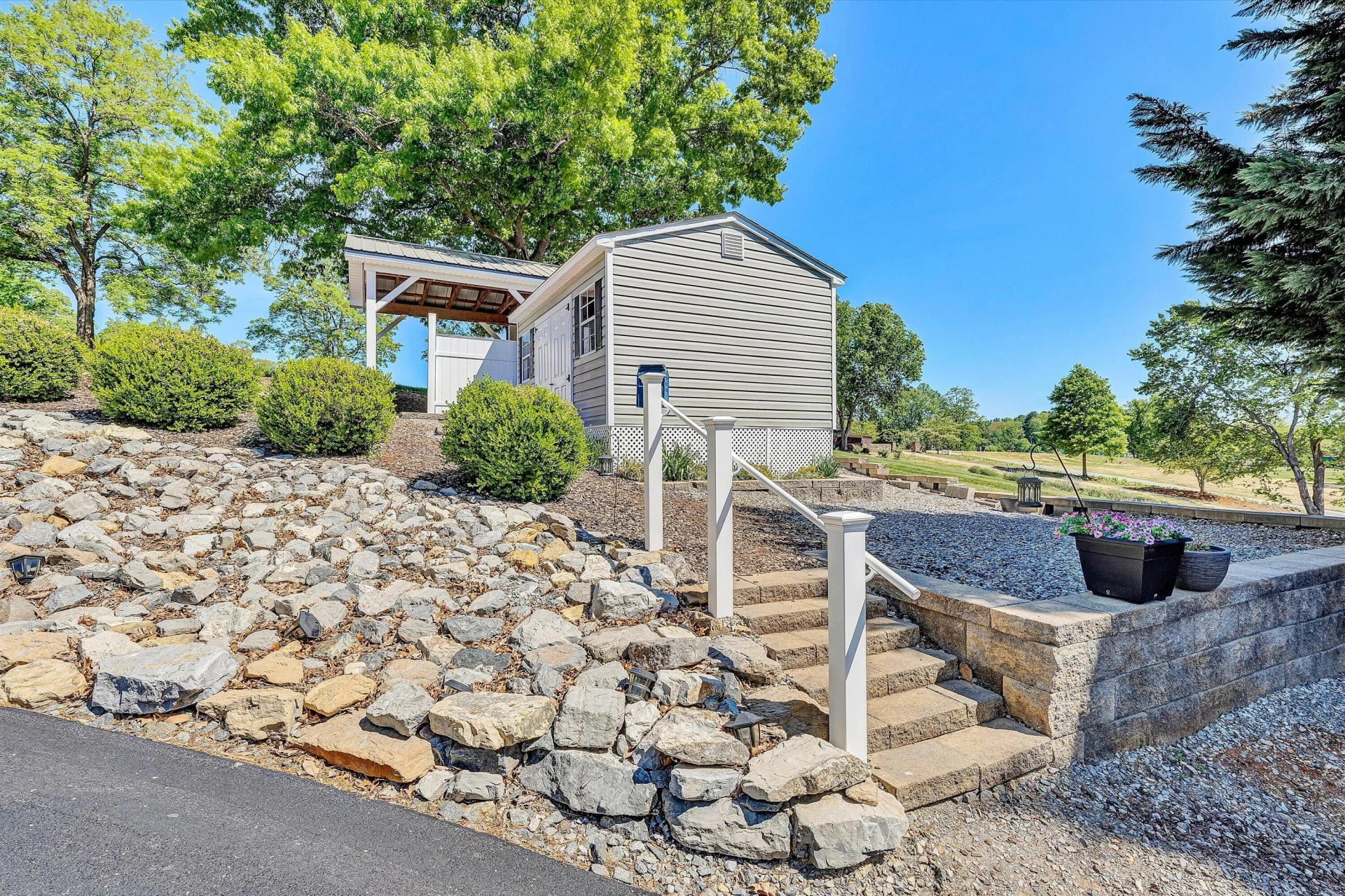 400 Sourwood DR - Photo 64