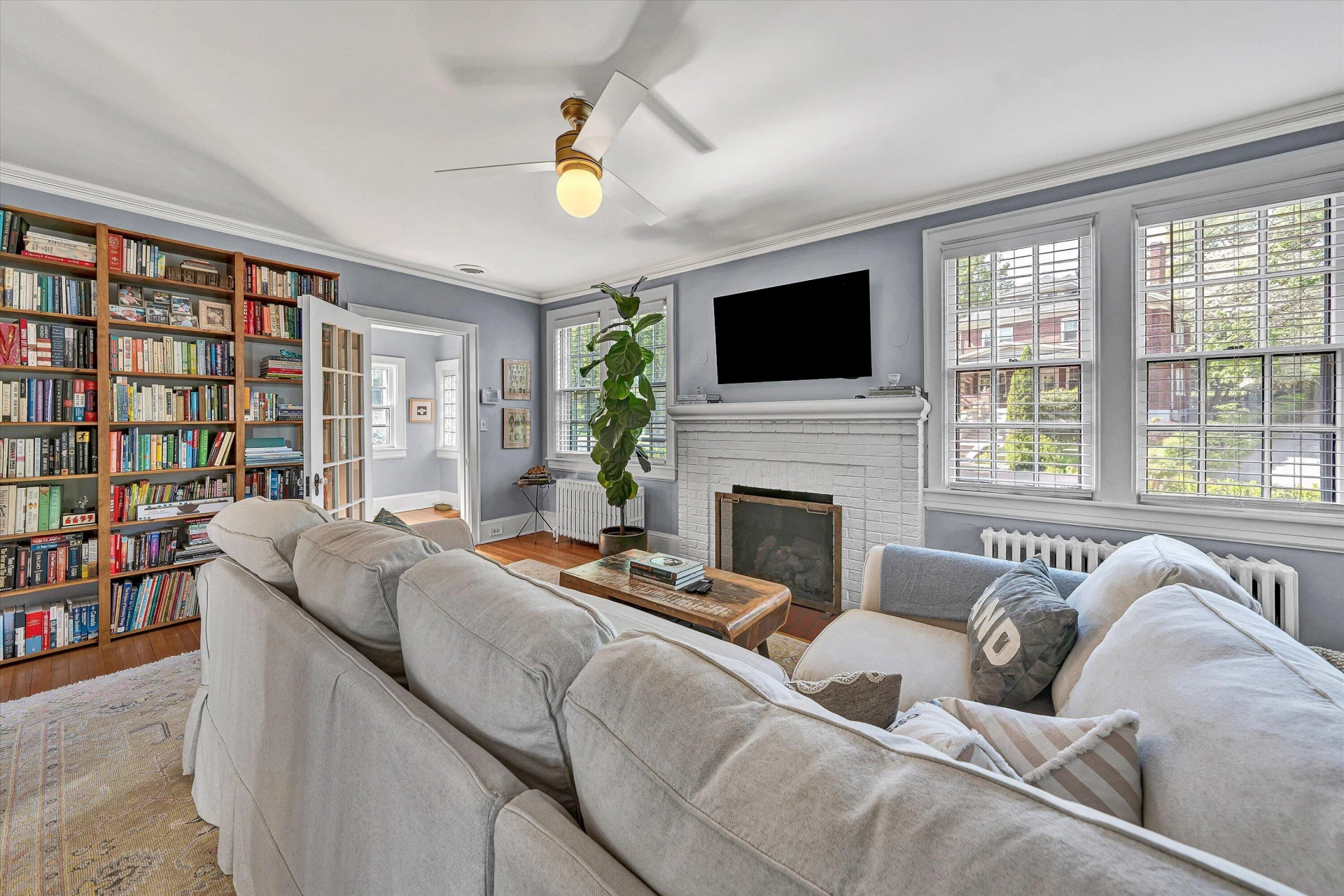 1819 Windsor AVE - Photo 14