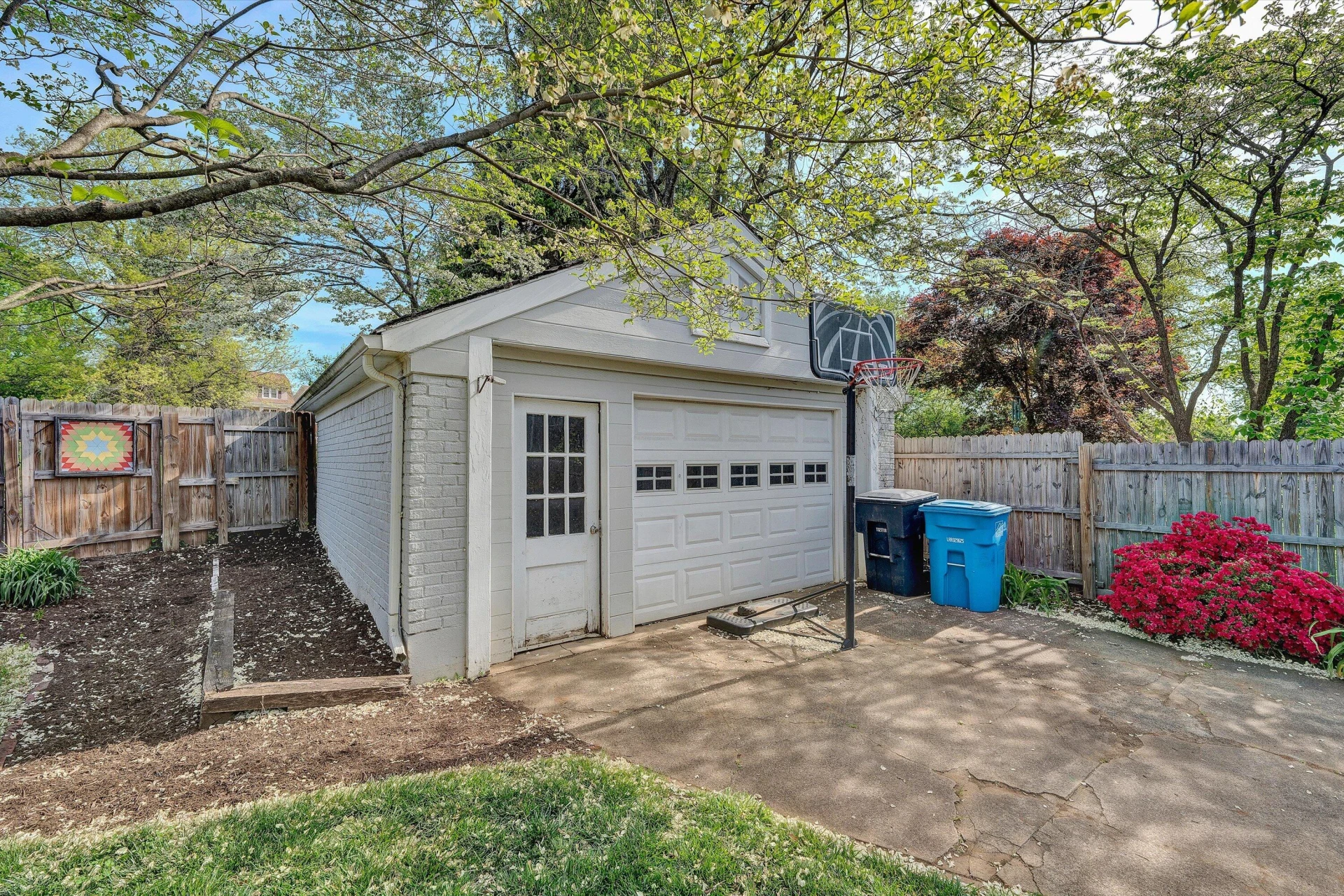 1819 Windsor AVE - Photo 46