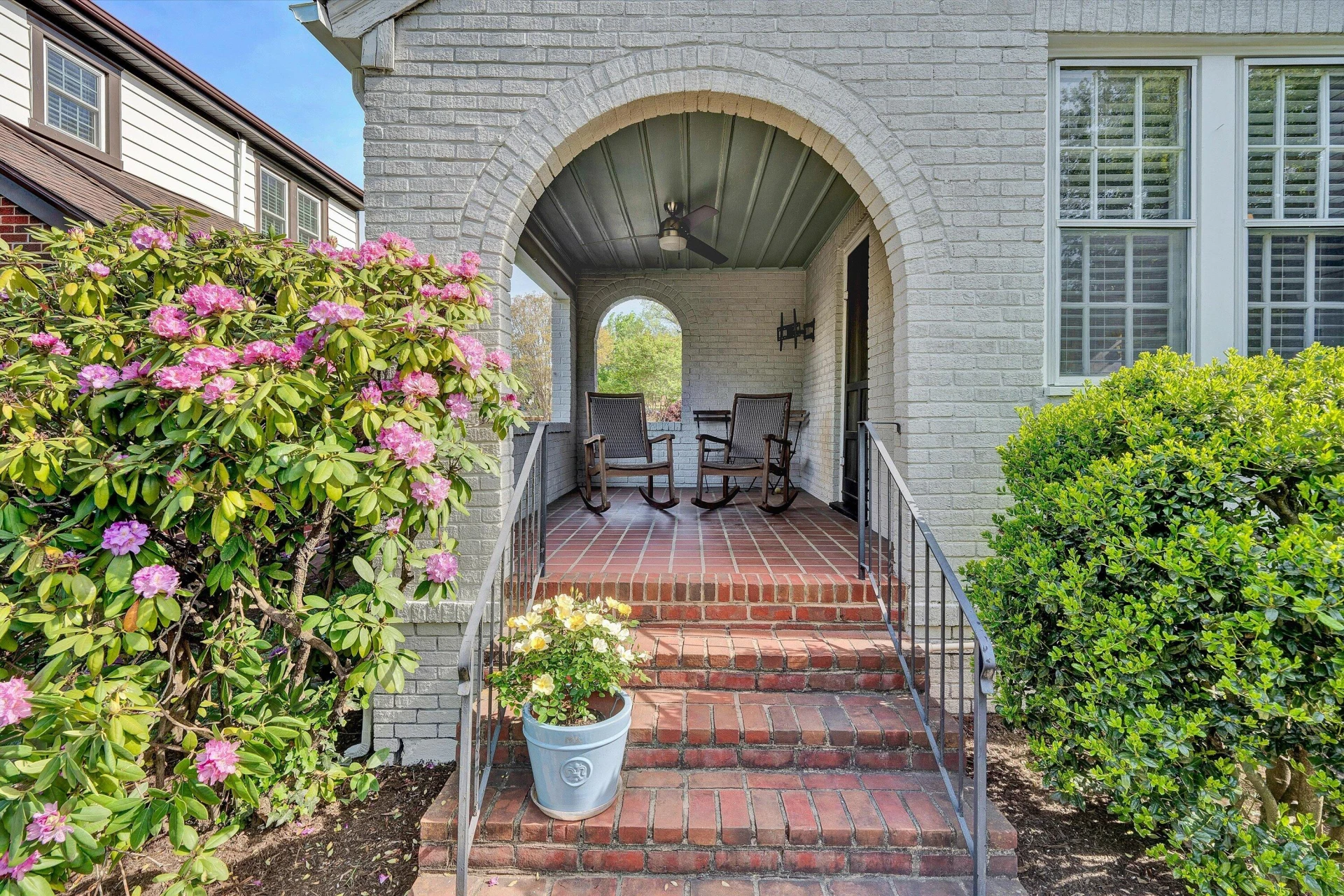 1819 Windsor AVE - Photo 8