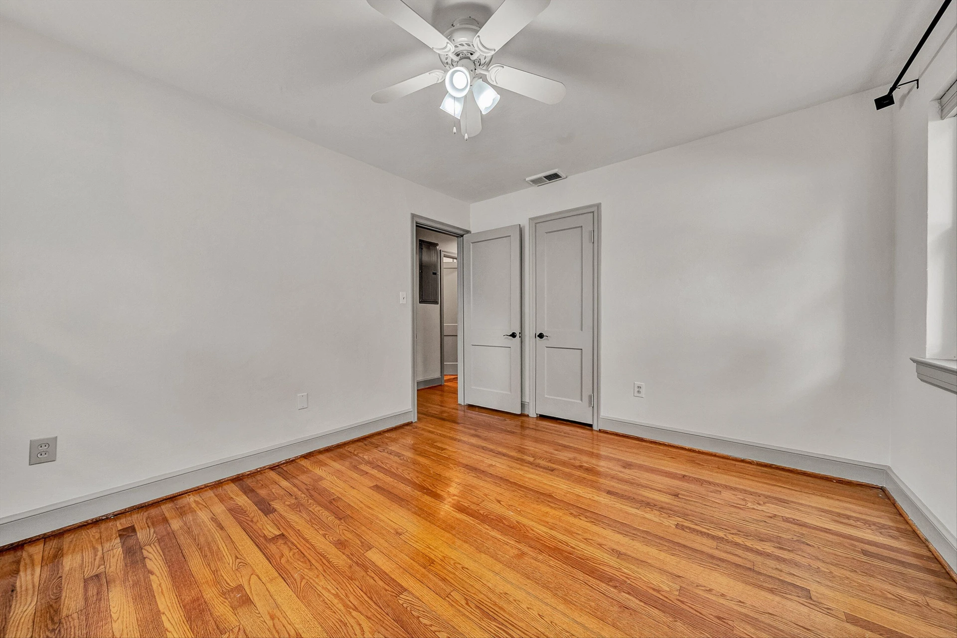 3337 Woodland DR - Photo 15