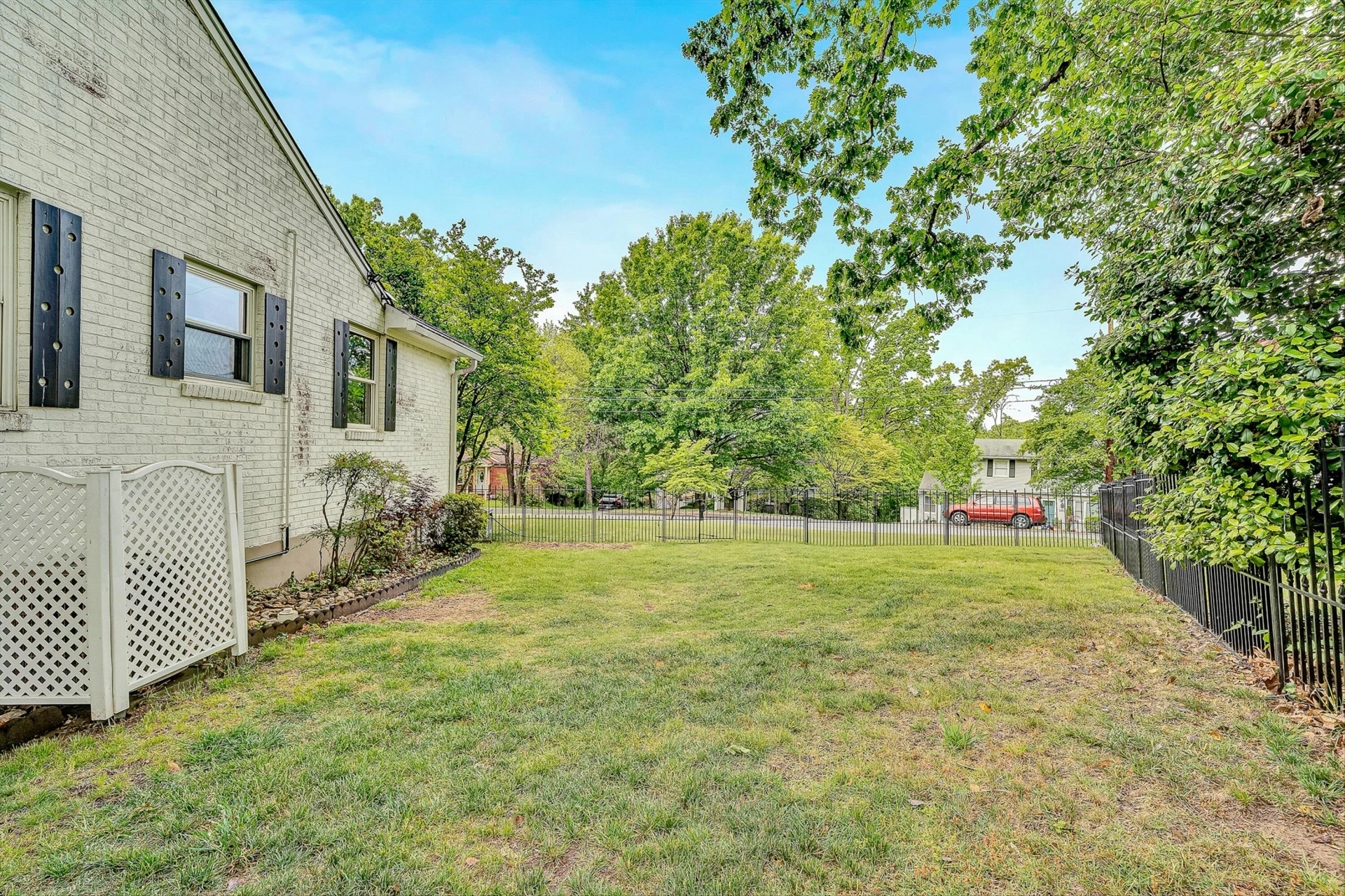 3337 Woodland DR - Photo 28