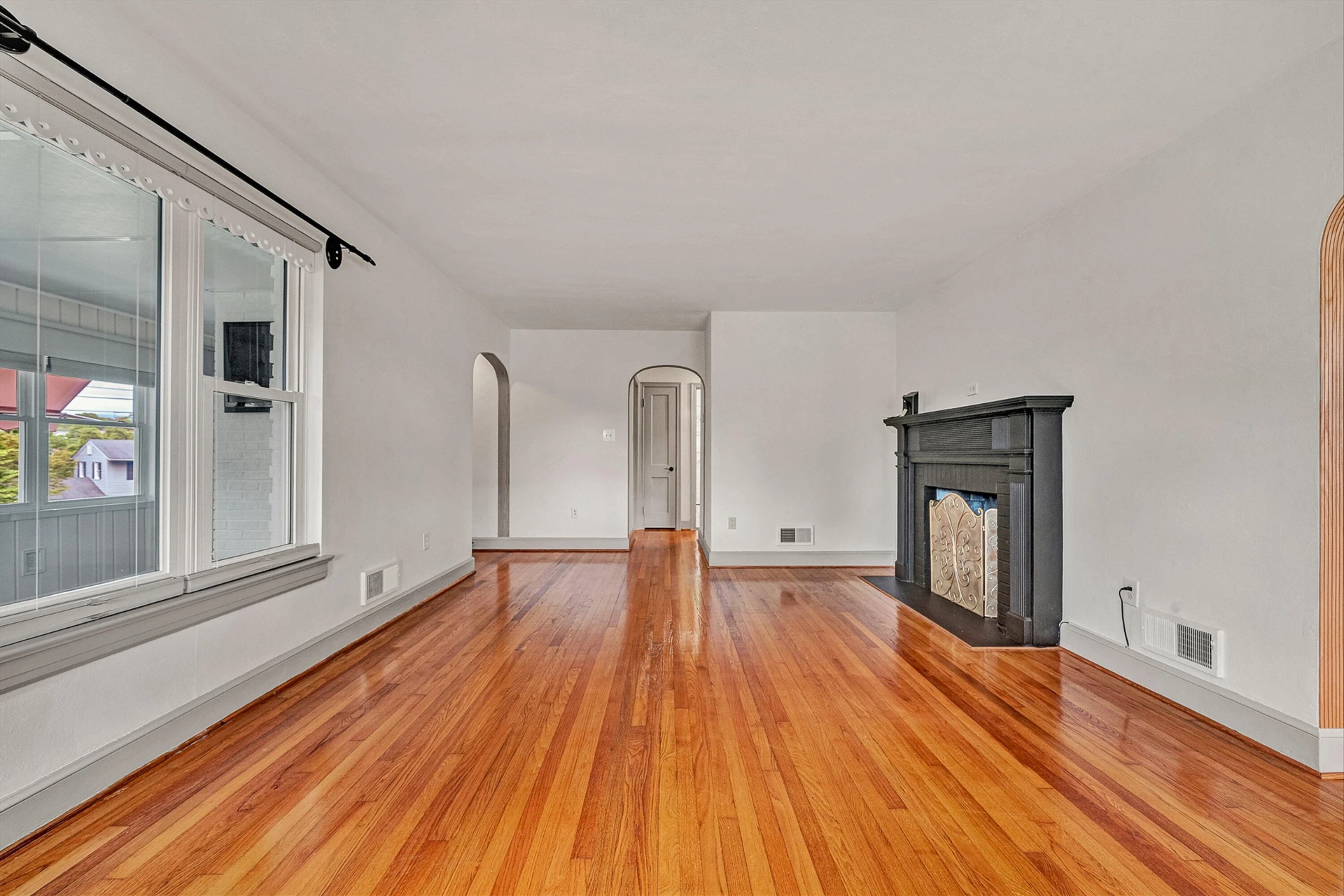 3337 Woodland DR - Photo 6