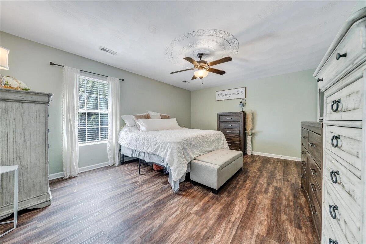 4626 Nevis DR - Photo 44