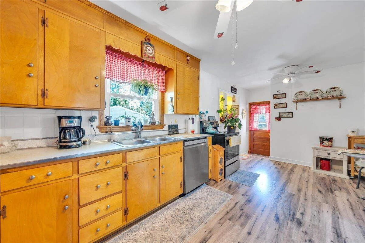 4760 PEACH TREE DR - Photo 12