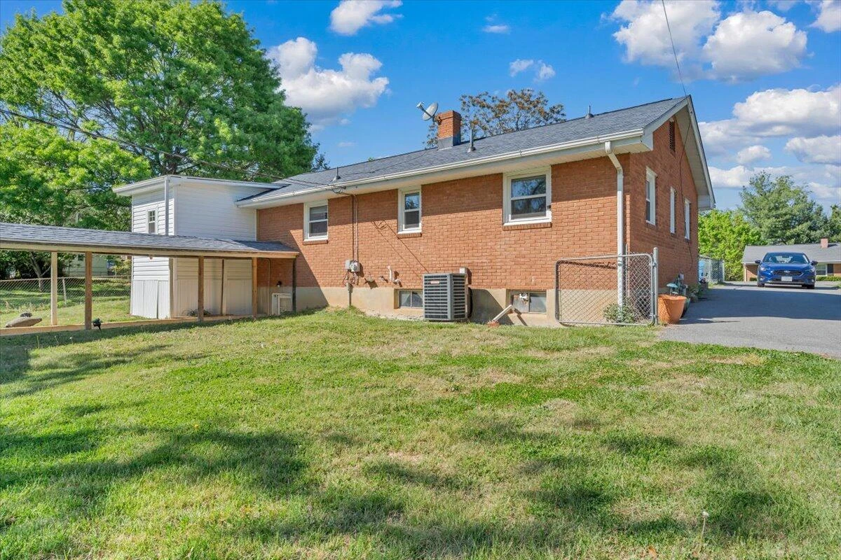 4760 PEACH TREE DR - Photo 32