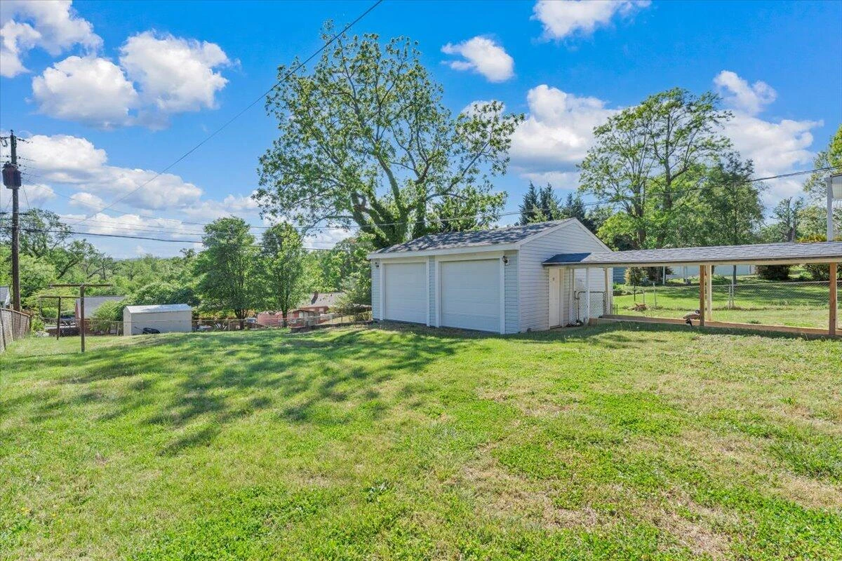 4760 PEACH TREE DR - Photo 37