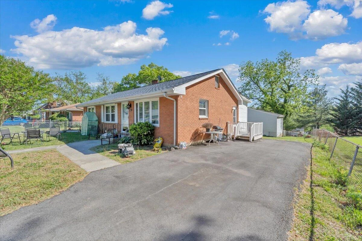 4760 PEACH TREE DR - Photo 46