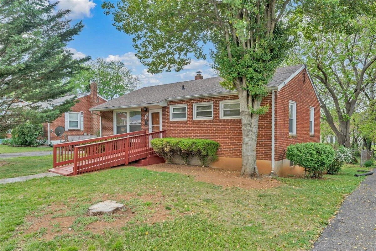 2426 Durham ST - Photo 2
