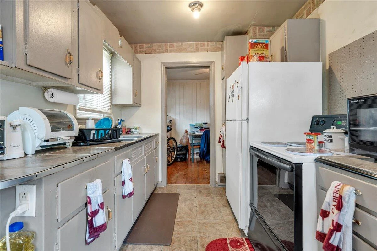 2426 Durham ST - Photo 20