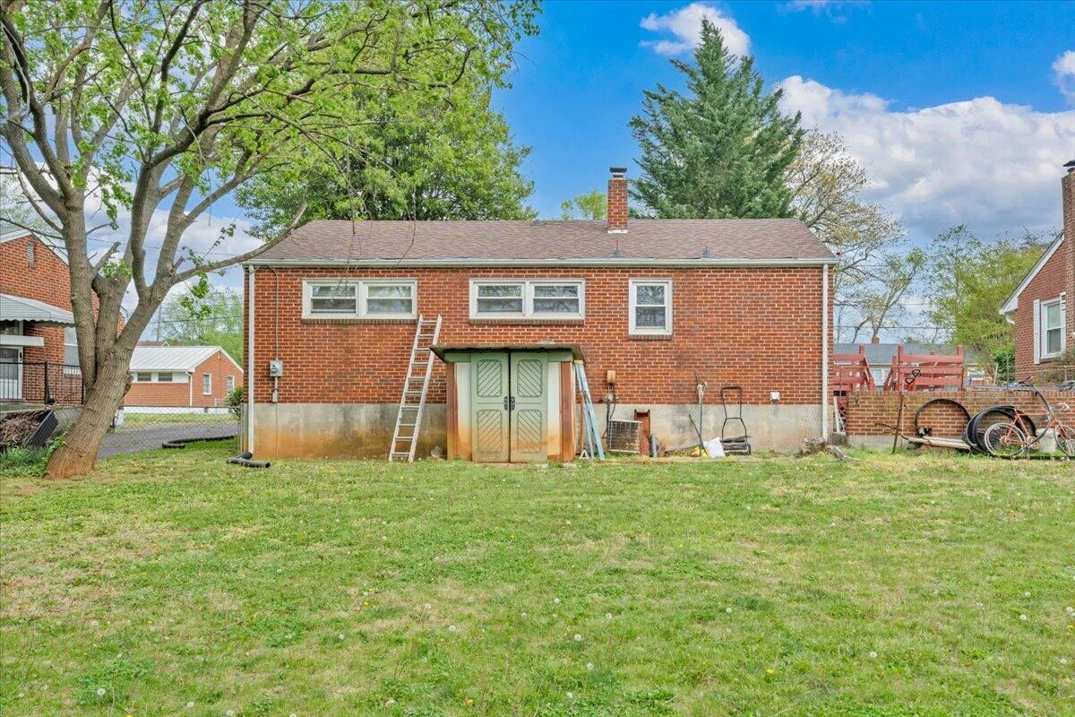 2426 Durham ST - Photo 22