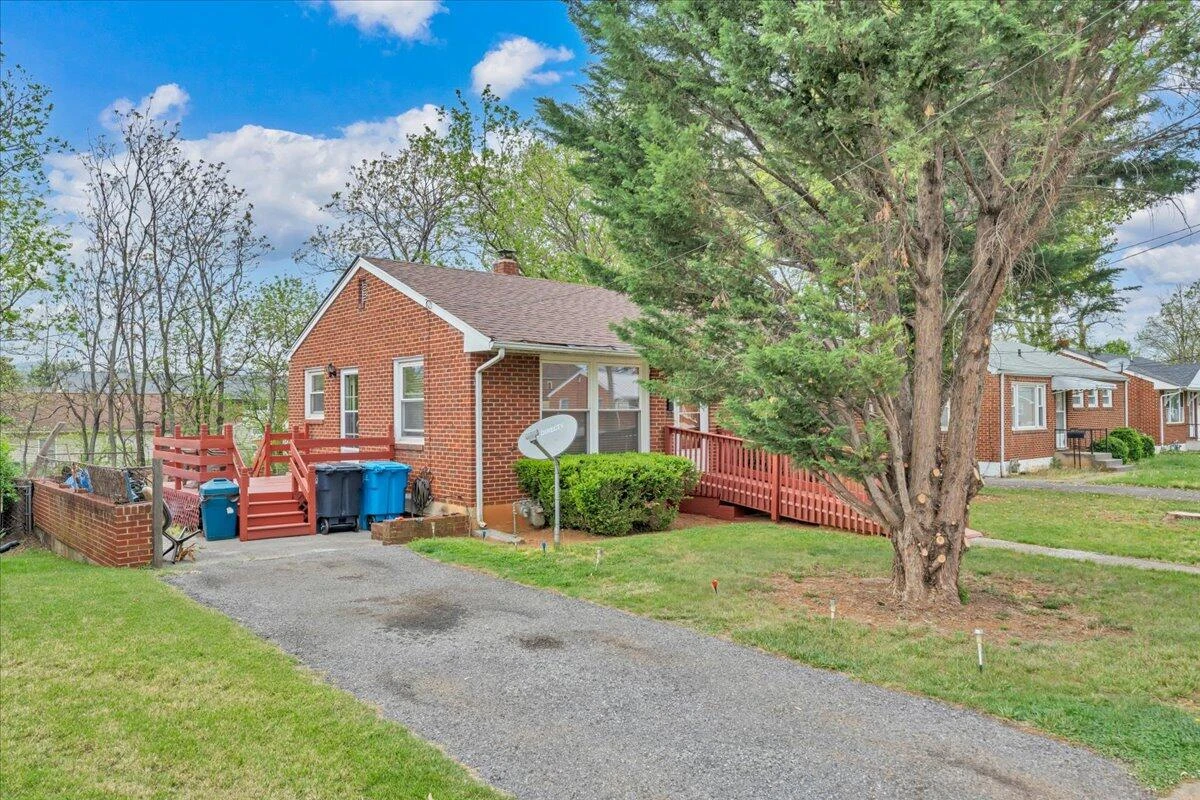 2426 Durham ST - Photo 4