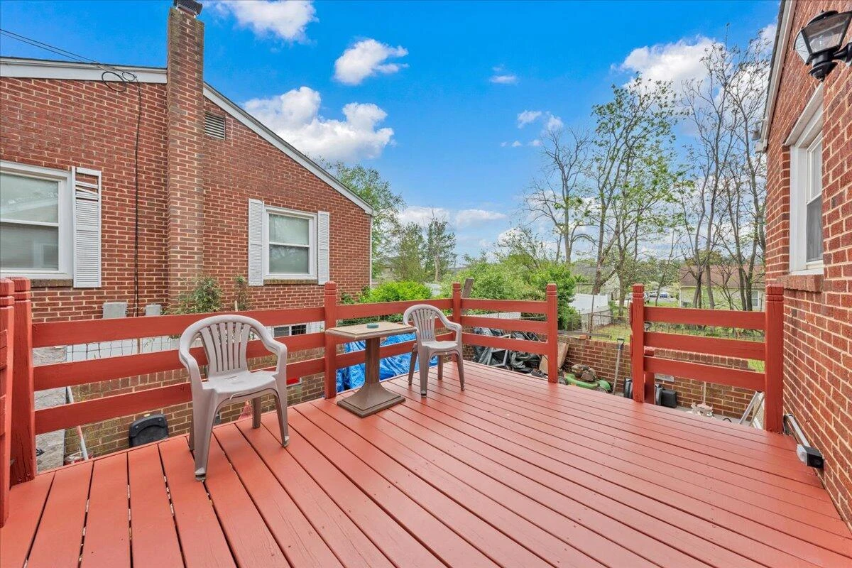 2426 Durham ST - Photo 5