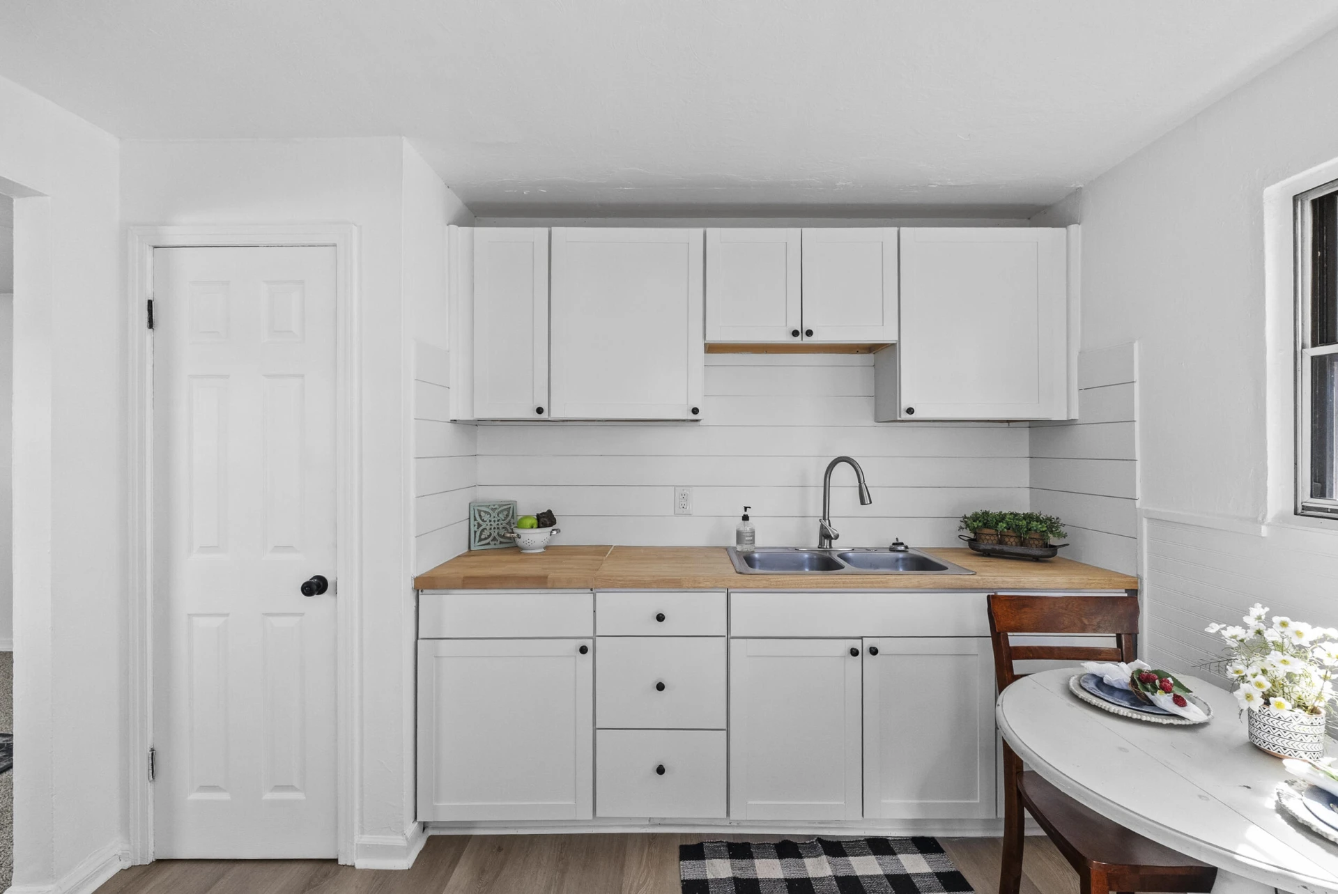 831 Liberty ST - Photo 10