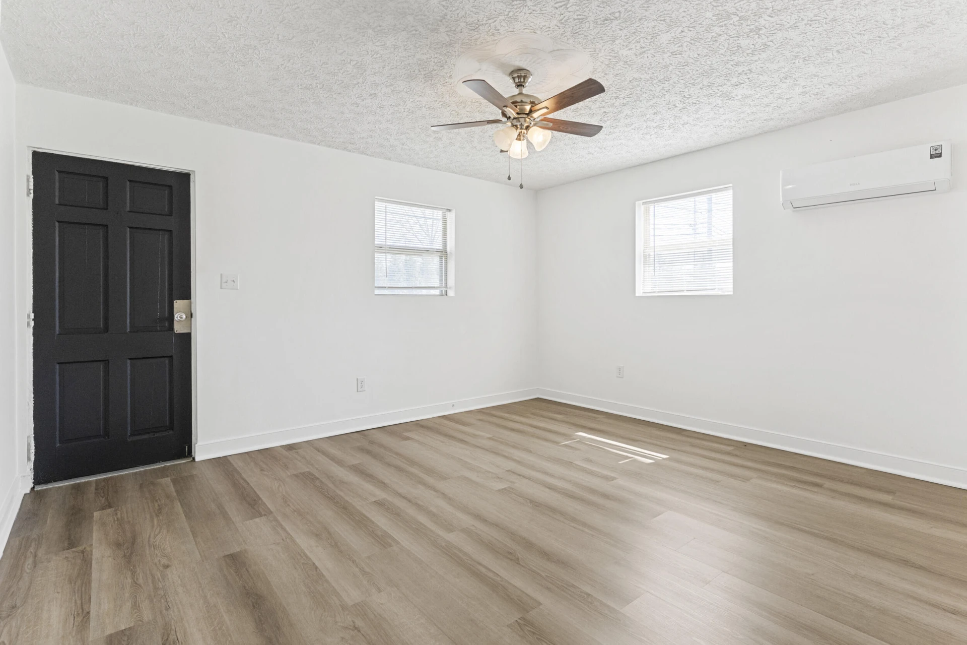 831 Liberty ST - Photo 15