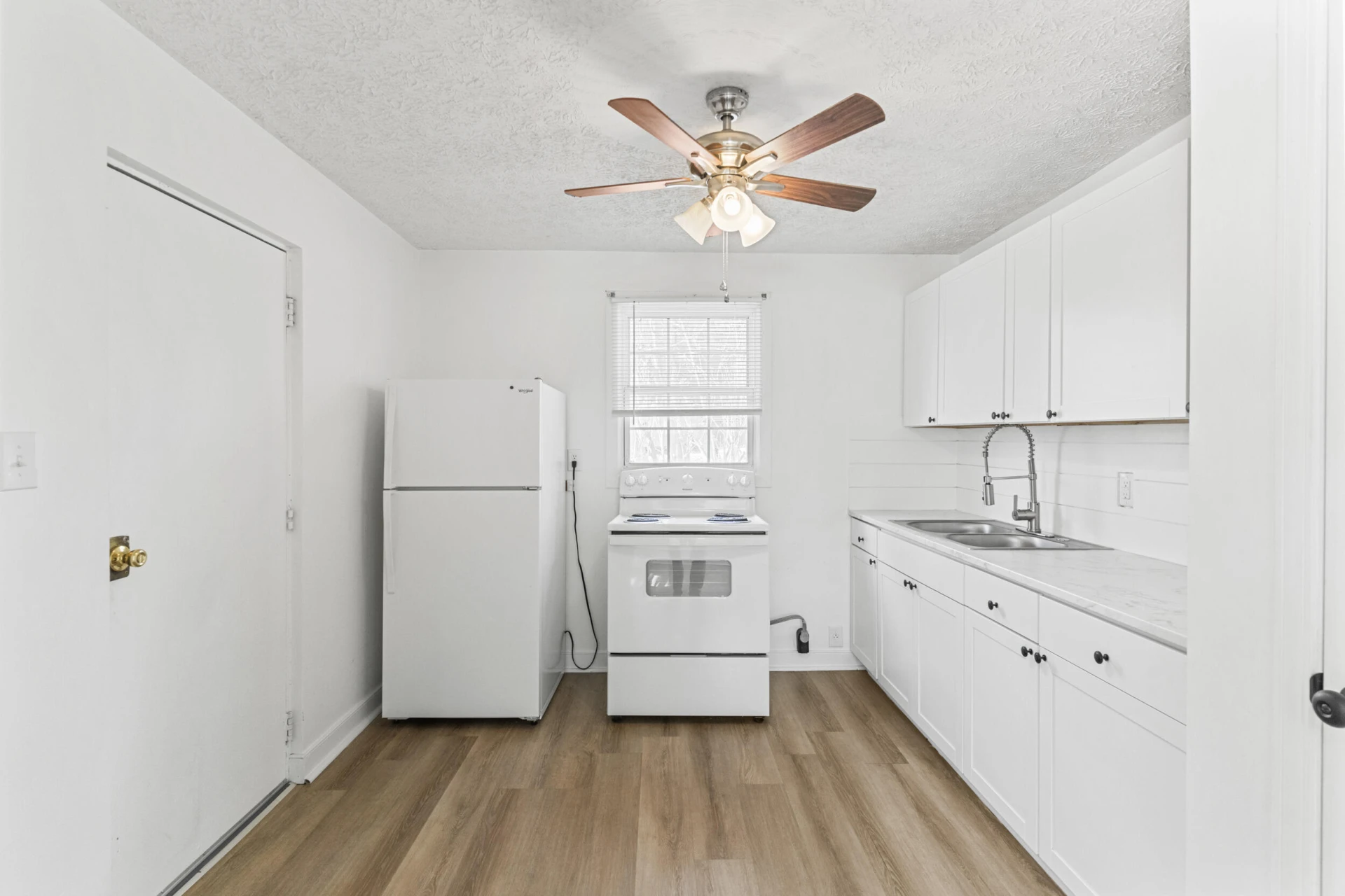 831 Liberty ST - Photo 19
