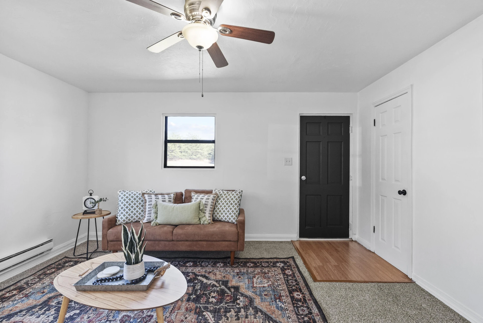 831 Liberty ST - Photo 2