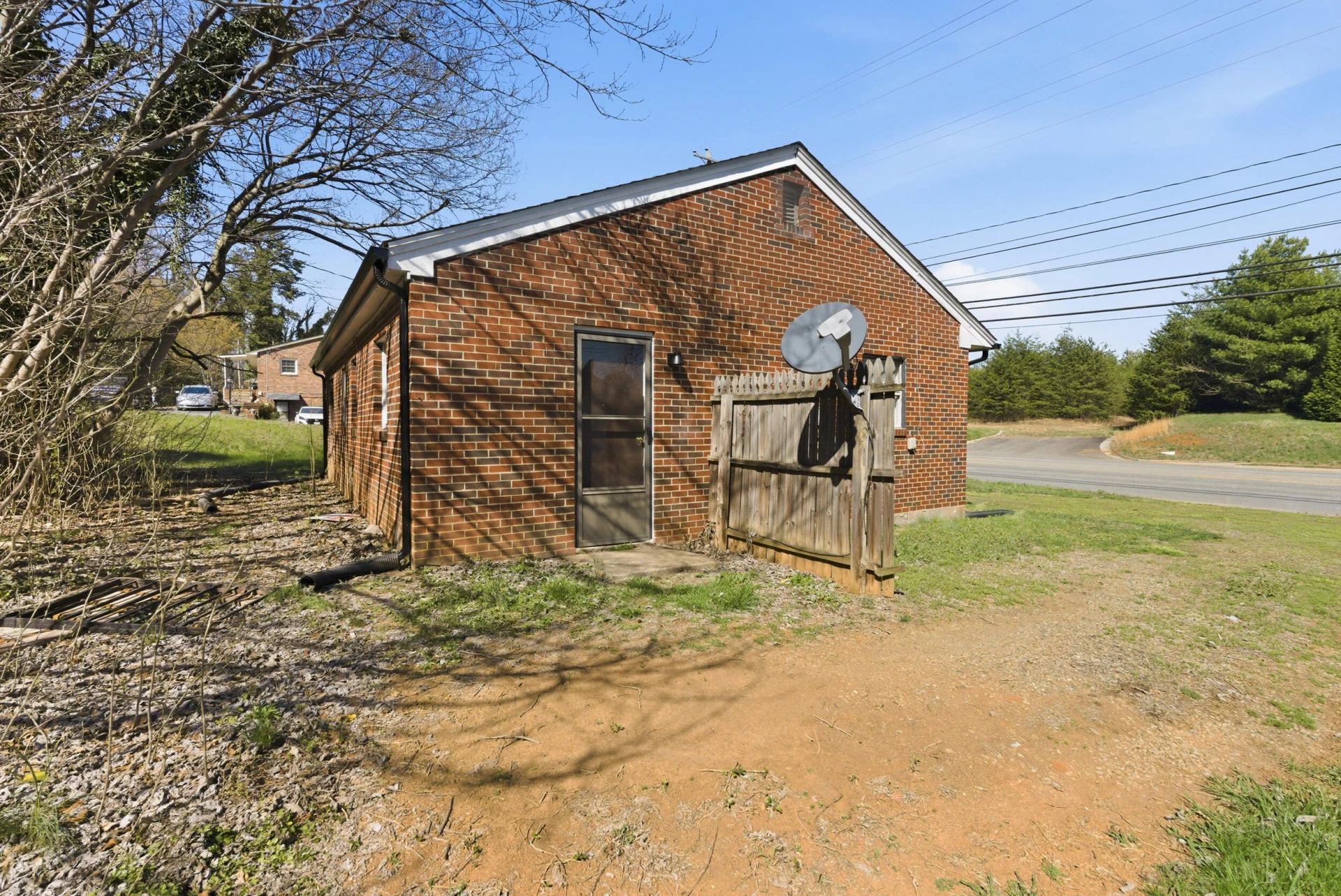 831 Liberty ST - Photo 28