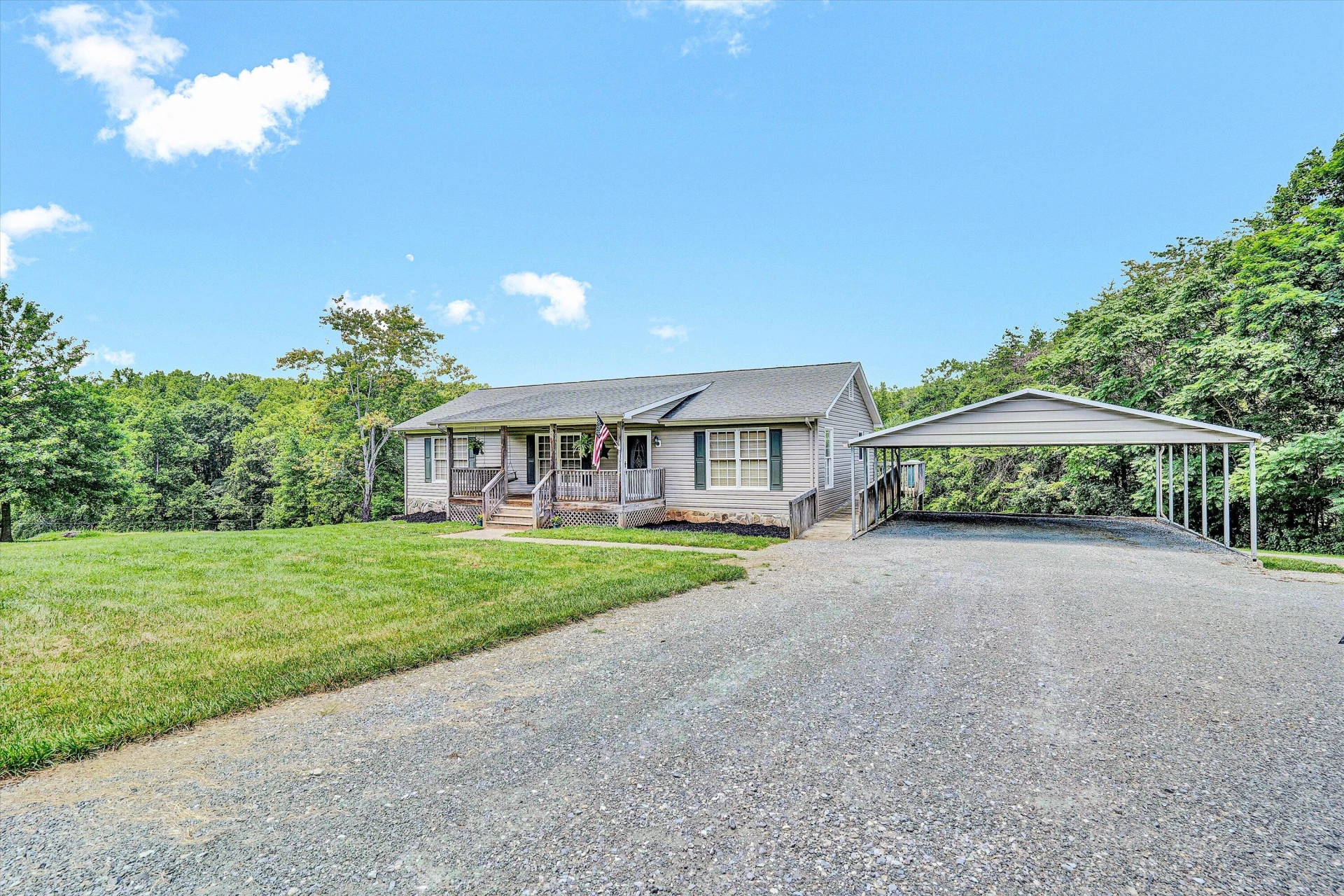 455 TWIN CREEKS DR
